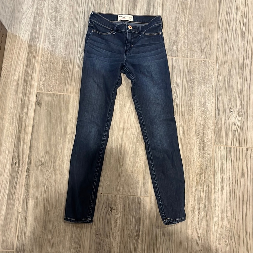 Girls size 11/12 Abercrombie jeans.